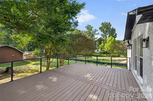153 Woodlynn Dr, Charlotte, NC 28214 - Photo 37