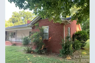 1049 E Main Street, Albemarle, NC 28001 - Photo 3