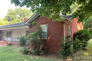 1049 E Main St, Albemarle, NC 28001 - Photo 3