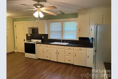 1049 E Main Street, Albemarle, NC 28001 - Photo 5