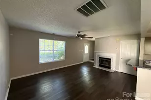 1601 Elk Creek Ct, Charlotte, NC 28214 - Photo 3