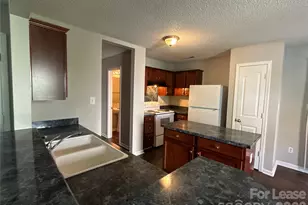 1601 Elk Creek Ct, Charlotte, NC 28214 - Photo 5
