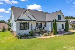 718 Tinsberry Ln, Inman, SC 29349 - Photo 3