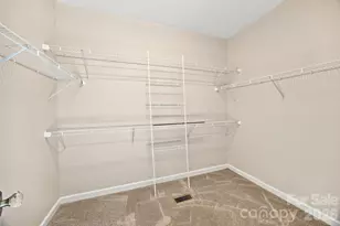 5111 Downing Creek Dr, Charlotte, NC 28269 - Photo 9