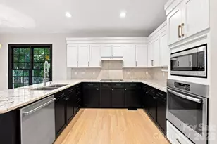 5111 Downing Creek Dr, Charlotte, NC 28269 - Photo 17