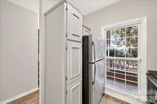 301 Queens Rd, Charlotte, NC 28204 - Photo 11