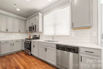 8309 Scotney Bluff Avenue, Charlotte, NC 28273 - Photo 9