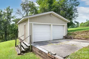 1057 Skyway Dr, Marshall, NC 28753 - Photo 25