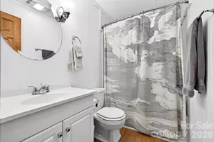 1057 Skyway Dr, Marshall, NC 28753 - Photo 23
