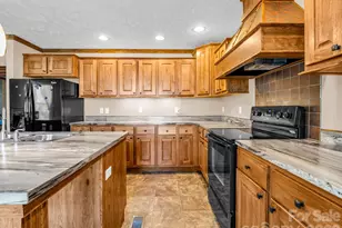 12 N Frederick Ln, Hendersonville, NC 28792 - Photo 7