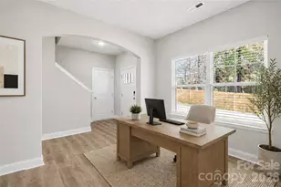 2224 Dardan Woods Dr, Charlotte, NC 28215 - Photo 9