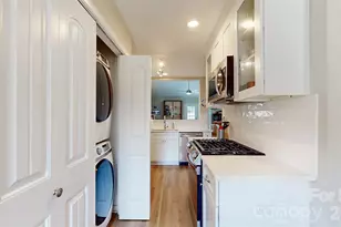 9028 Providence Colony Dr, Charlotte, NC 28277 - Photo 5