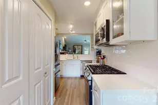 9028 Providence Colony Dr, Charlotte, NC 28277 - Photo 11