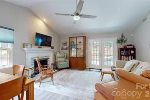 9028 Providence Colony Dr, Charlotte, NC 28277 - Photo 21