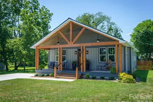 42 Summit Ave, Brevard, NC 28712 - Photo 1