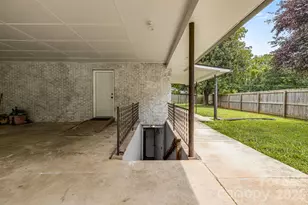 25 Hickory Tree Rd, Asheville, NC 28805 - Photo 37
