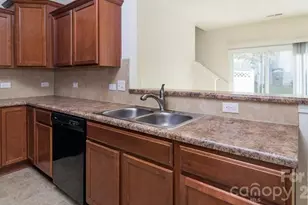 14416 Glendon Hall Ln, Charlotte, NC 28262 - Photo 3