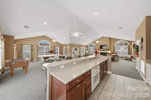 827C Wynnshire Dr, Hickory, NC 28601 - Photo 31
