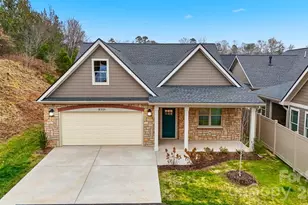 827C Wynnshire Dr, Hickory, NC 28601 - Photo 3