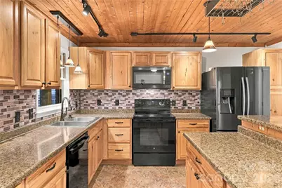 75 Crosswick Lane, Hendersonville, NC 28739 - Photo 13