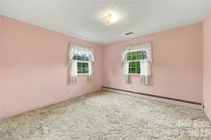 1641 Camelot Dr, Hendersonville, NC 28739 - Photo 25