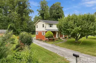 1641 Camelot Dr, Hendersonville, NC 28739 - Photo 5