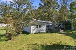 3305 Spartanburg Hwy, Flat Rock, NC 28731 - Photo 7