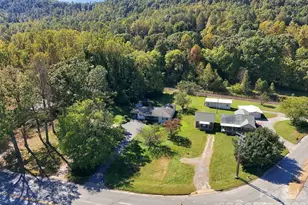 3305 Spartanburg Hwy, Flat Rock, NC 28731 - Photo 15