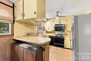 3305 Spartanburg Hwy, Flat Rock, NC 28731 - Photo 23