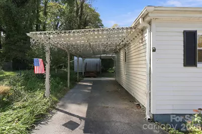 3305 Spartanburg Highway, Flat Rock, NC 28731 - Photo 39