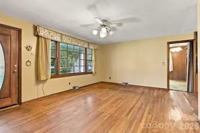 3305 Spartanburg Highway, Flat Rock, NC 28731 - Photo 17