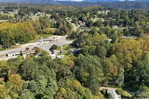 3305 Spartanburg Hwy, Flat Rock, NC 28731 - Photo 13