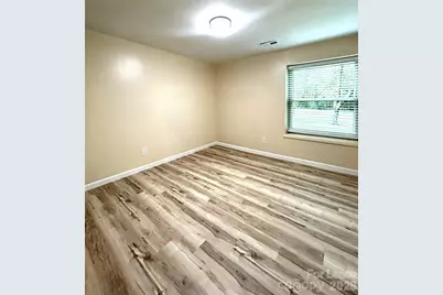 1725 Van Dyke Drive, Charlotte, NC 28213 - Photo 19