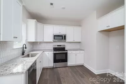 301 Congress Street W, Lincolnton, NC 28092 - Photo 9