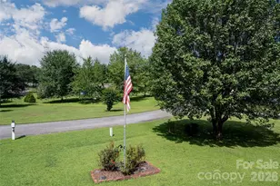 40 Meadow Dr, Etowah, NC 28742 - Photo 5