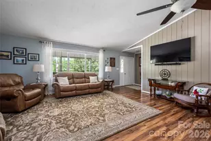 40 Meadow Dr, Etowah, NC 28742 - Photo 11