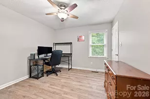 323 Avery Ave, High Point, NC 27265 - Photo 5