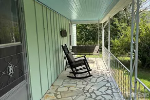 54 Jaimes Ln, Bakersville, NC 28705 - Photo 9