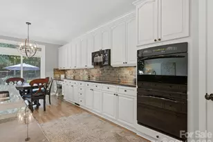 3427 12 Oaks Pl, Charlotte, NC 28270 - Photo 13