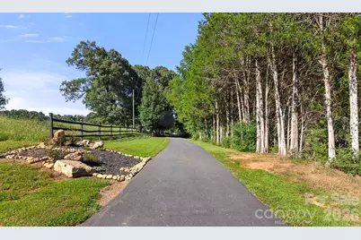613 Perry Road, Troutman, NC 28166 - Photo 3