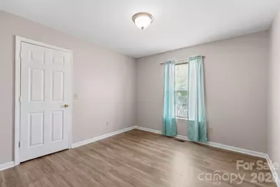 206 Oakland Avenue, Greer, SC 29650 - Photo 13