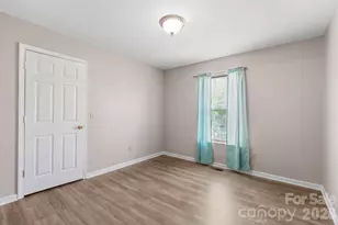 206 Oakland Ave, Greer, SC 29650 - Photo 13