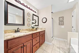 6011 Dockside Dr, Hickory, NC 28601 - Photo 23