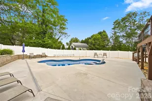 6011 Dockside Dr, Hickory, NC 28601 - Photo 37