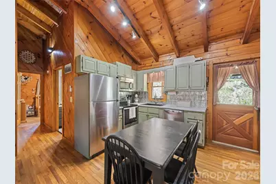 367 Robinson Road, Clyde, NC 28721 - Photo 5