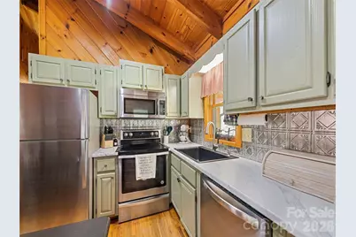 367 Robinson Road, Clyde, NC 28721 - Photo 7