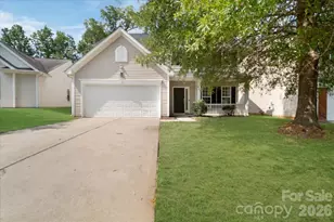423 Mountain Quail Dr, Charlotte, NC 28216 - Photo 1