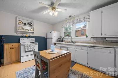 45 26th Avenue NE, Hickory, NC 28601 - Photo 11