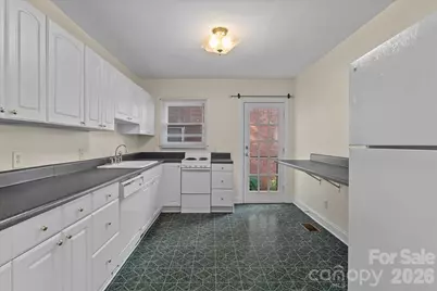 2101 Kenilworth Avenue, Charlotte, NC 28203 - Photo 9