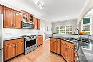 1221 Willow Creek Dr, Newton, NC 28658 - Photo 19
